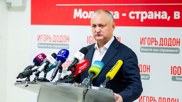 Баллотирующийся на второй срок президент Игорь Додон на пресс-конференции после окончания голосования во втором туре выборов (15 ноября 2020). Кишинев - Sputnik Армения