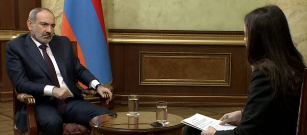 Премьер-министр Никол Пашинян отвечает на вопросы журналистов в режиме онлайн пресс-конференции (16 ноября 2020). Еревaн - Sputnik Արմենիա