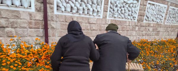 Беженцы из Карабаха прибыли из Еревана в Степанакерт (16 ноября 2020). Карабах - Sputnik Արմենիա