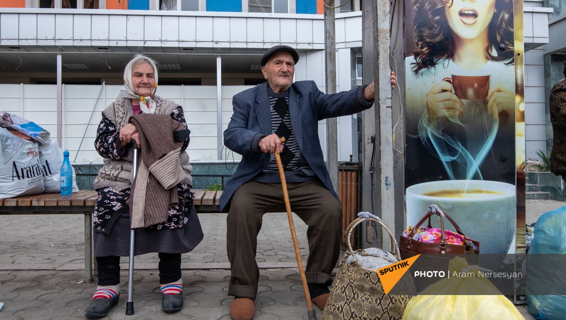 Степанакерт возвращается к мирной жизни Степанакерт возвращается к мирной жизни - Sputnik Армения, 1920, 31.03.2021