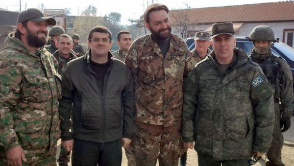 Президент НКР Араик Арутюнян посетил Лисагорскую общину Шушинского района (17 ноября 2020). Карабах Президент НКР Араик Арутюнян посетил Лисагорскую общину Шушинского района (17 ноября 2020). Карабах - Sputnik Армения