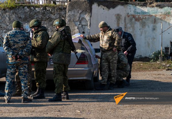 Блокпост российских миротворческих сил в Лачинском коридоре (17 ноября 2020). Карабах Блокпост российских миротворческих сил в Лачинском коридоре (17 ноября 2020). Карабах - Sputnik Армения