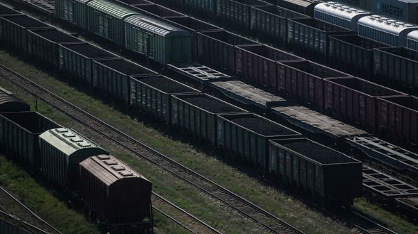 Вагоны на железнодорожных путях Вагоны на железнодорожных путях - Sputnik Армения
