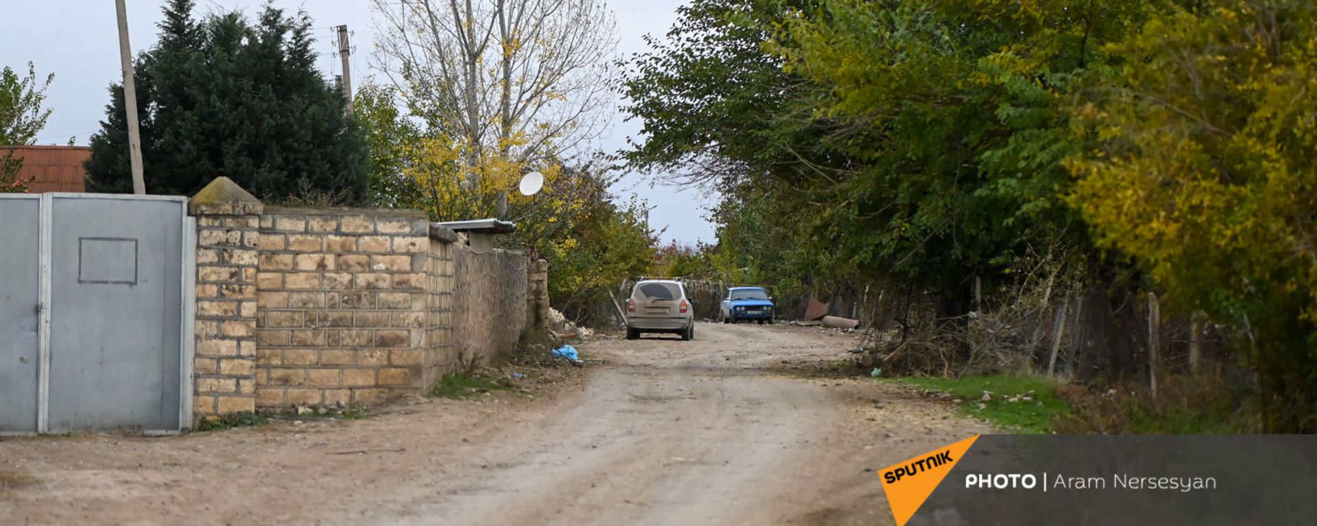 Жители села Угтасар Аскеранского района Карабаха покидают свои дома перед сдачей территорий азербайджанской стороне (19 ноября 2020). Карабах - Sputnik Արմենիա, 1920, 10.08.2021