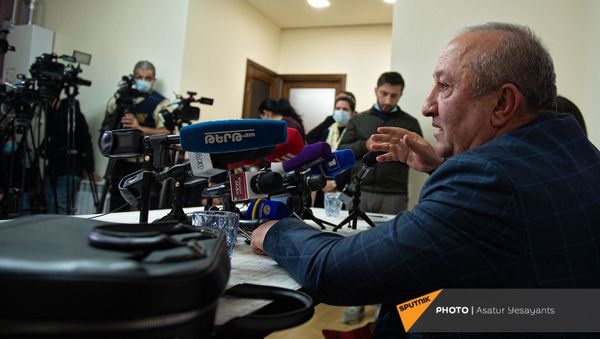 Пресс-конференция бывшего главы Генштаба Вооруженных Сил Армении Мовсеса Акопяна (19 ноября 2020). Еревaн - Sputnik Армения