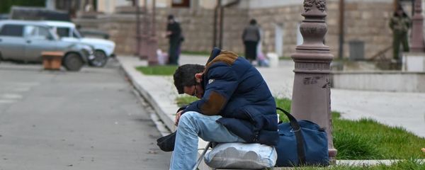 Беженцы из Карабаха прибывают из Армении в Степанакерт (20 ноября 2020). Карабах Беженцы из Карабаха прибывают из Армении в Степанакерт (20 ноября 2020). Карабах - Sputnik Армения