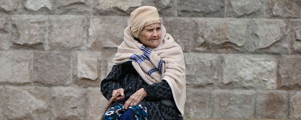 Беженцы из Карабаха прибывают из Армении в Степанакерт (20 ноября 2020). Карабах - Sputnik Армения