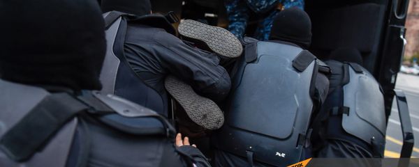 Акция протеста на площади Республики против действующего правительства (20 ноября 2020). Еревaн - Sputnik Армения