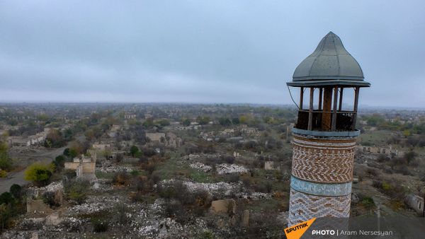 Агдам перед сдачей территорий азербайджанской стороне (19 ноября 2020). Карабах - Sputnik Армения