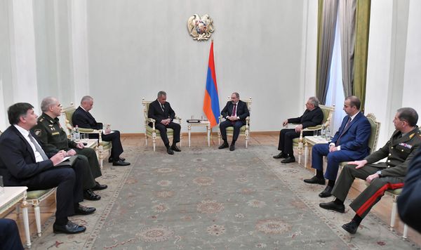 Путин поставил конкретную задачу по Карабаху: Шойгу раскрыл Пашиняну программу России - Sputnik Армения