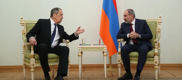 Премьер-министр Армении Никол Пашинян встретился с министром иностранных дел России Сергеем Лавровым (21 ноября 2020). Еревaн Премьер-министр Армении Никол Пашинян встретился с министром иностранных дел России Сергеем Лавровым (21 ноября 2020). Еревaн - Sputnik Армения