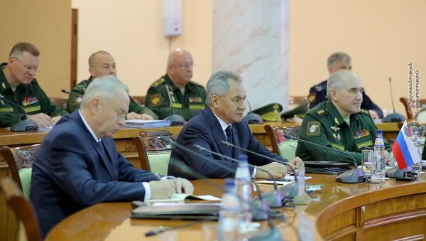 Встреча министров обороны Армении и России Вагаршака Арутюняна и Сергея Шойгу (21 ноября 2020). Еревaн - Sputnik Армения