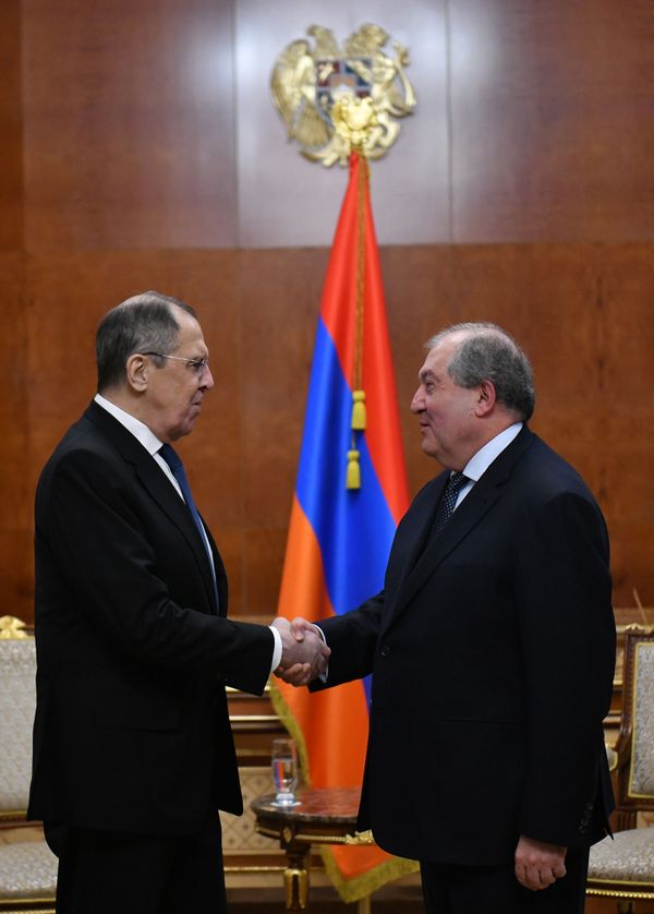 Արմեն Սարգսյանը հանդիպում է ունեցել Սերգեյ Լավրովի հետ. ՀՀ նախագահը 2 խնդրի մասին է խոսել Արմեն Սարգսյանը հանդիպում է ունեցել Սերգեյ Լավրովի հետ. ՀՀ նախագահը 2 խնդրի մասին է խոսել - Sputnik Արմենիա