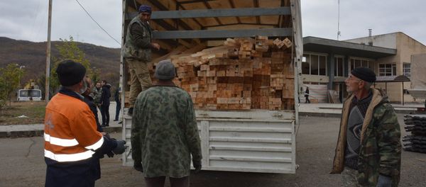 Гуманитарная помощь от МЧС России доставлена в Карабах (21 ноября 2020). Карабах - Sputnik Армения