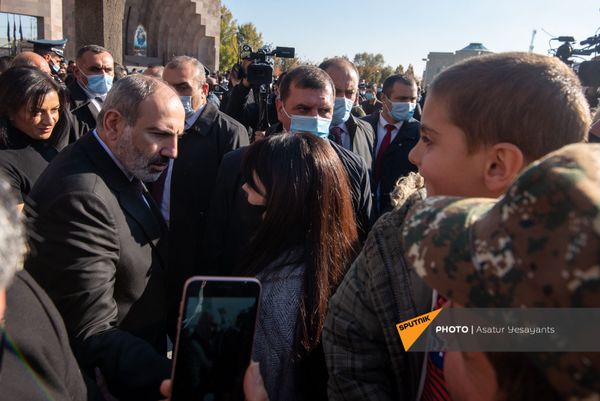 Նիկոլ Փաշինյանը` նահատակված հերոսների հիշատակի պատարագին - Sputnik Արմենիա