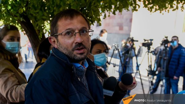 Гегам Манукян обьявил голодовку с требованием отставки премьер-министра (23 ноября 2020). Еревaн Гегам Манукян обьявил голодовку с требованием отставки премьер-министра (23 ноября 2020). Еревaн - Sputnik Армения