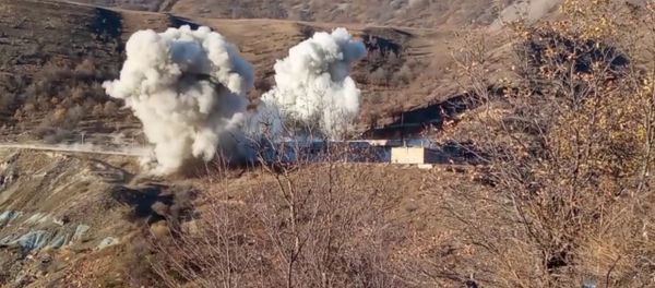 Армянские военные подорвали здание воинской части Армянские военные подорвали здание воинской части - Sputnik Армения
