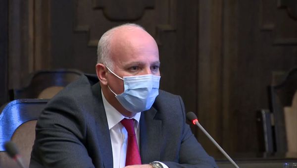 Губернатор Котайка Месроп Месропян во время очередного заседания правительства Армении (26 ноября 2020). Еревaн - Sputnik Армения