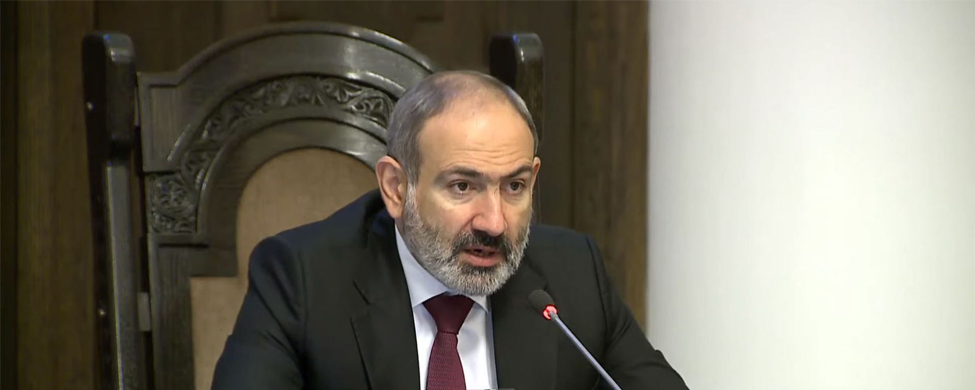 Премьер-министр Никол Пашинян во время очередного заседания правительства Армении (26 ноября 2020). Еревaн - Sputnik Армения, 1920, 08.09.2021