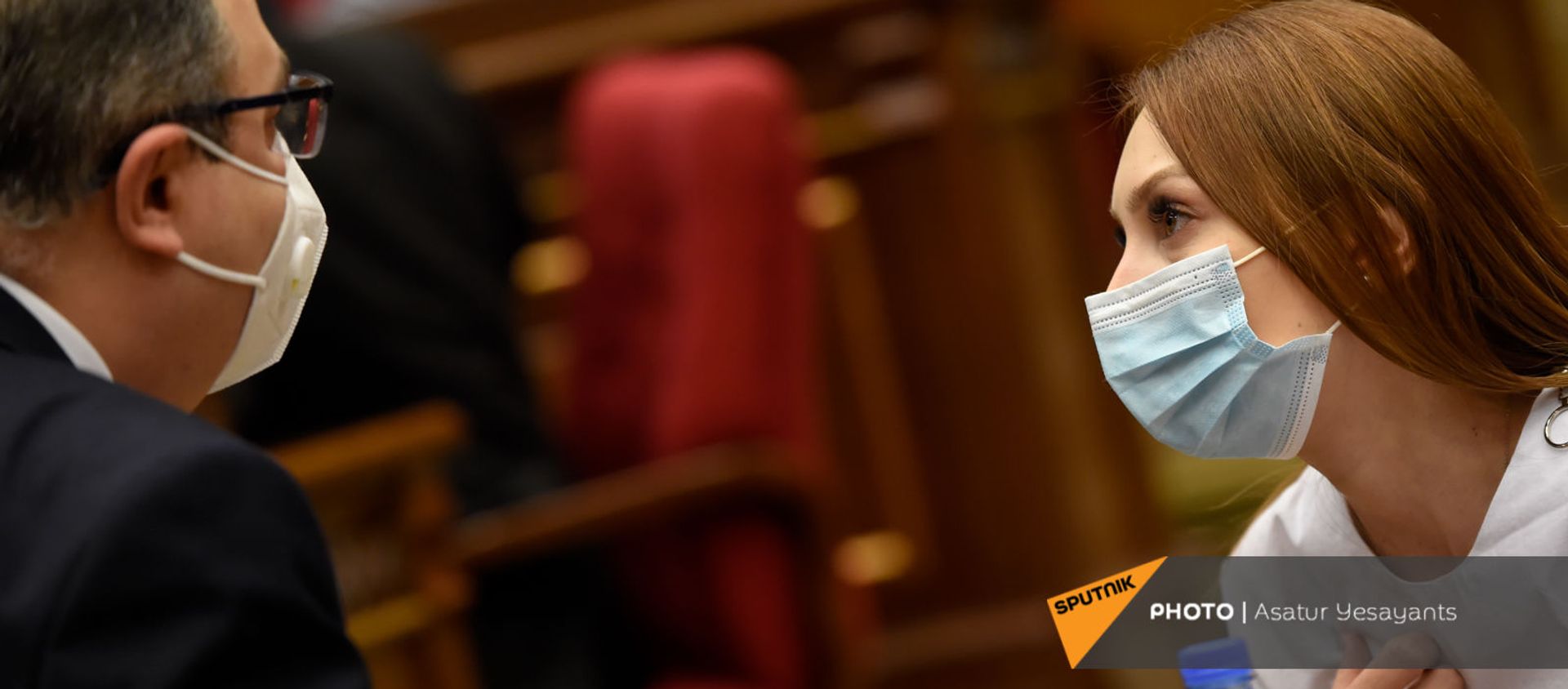 Руководитель фракции Мой Шаг Лилит Макунц перед началом внеочередного заседания Парламента Армении (26 ноября 2020). Еревaн - Sputnik Армения, 1920, 04.05.2021