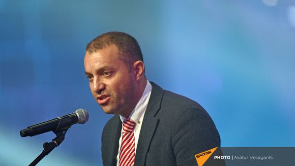 Ваган Керобян на праздничных мероприятиях Дня Независимости Армении (21 сентября 2019). Гюмри - Sputnik Армения