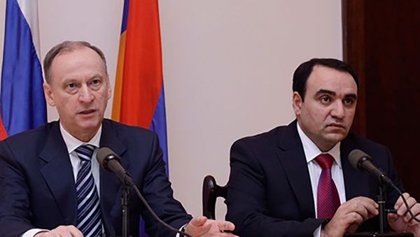 Встреча секретаря Совета Безопасности РФ Николая Патрушева и бывшего секретаря Совета Безопасности Армении Артура Багдасаряна (27 ноября 2020). Москва - Sputnik Армения