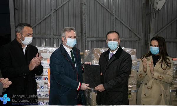 Ֆրանսիայից ուղարկված հումանիտար օգնությունը կբաժանեն բուժհաստատություններին - Sputnik Արմենիա