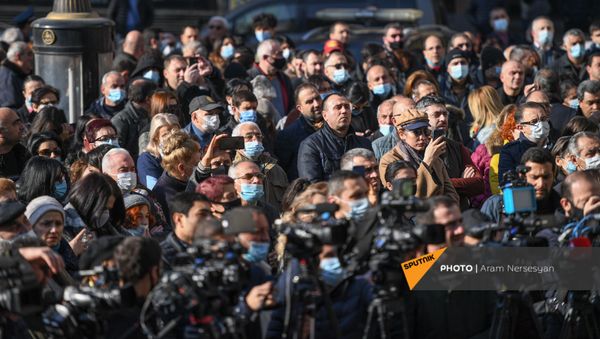 Aкция призыва интеллигенции к армянам во всем мире для поддержки попавших в плен армянских военнослужащих (28 ноября 2020). Еревaн Aкция призыва интеллигенции к армянам во всем мире для поддержки попавших в плен армянских военнослужащих (28 ноября 2020). Еревaн - Sputnik Արմենիա