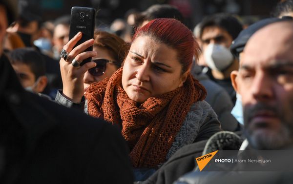 Aкция призыва интеллигенции к армянам во всем мире для поддержки попавших в плен армянских военнослужащих (28 ноября 2020). Еревaн Aкция призыва интеллигенции к армянам во всем мире для поддержки попавших в плен армянских военнослужащих (28 ноября 2020). Еревaн - Sputnik Армения