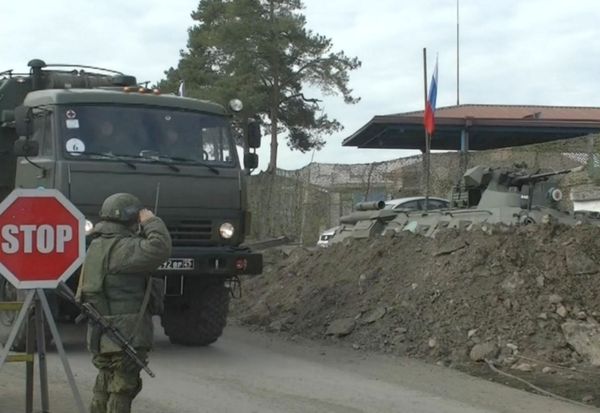 В Степанакерт прибыла группа российских военных врачей - Sputnik Армения