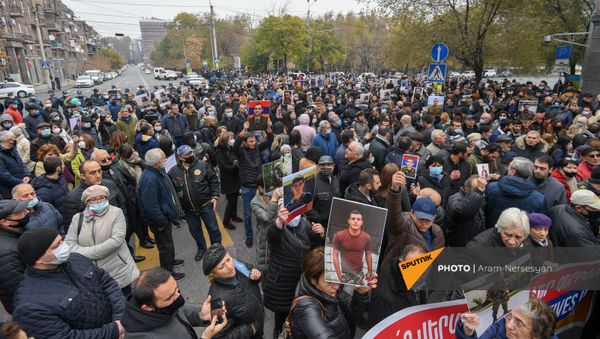 Акция с призывом решить вопрос с военнопленными и пропавшими без вести (29 ноября 2020). Еревaн Акция с призывом решить вопрос с военнопленными и пропавшими без вести (29 ноября 2020). Еревaн - Sputnik Армения
