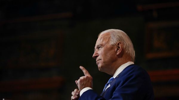 Избранный президент США Джо Байден во время выступления в театре Queen (25 ноября 2020). Уилмингтон, Делавэр - Sputnik Армения