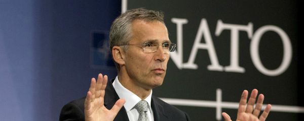 Генеральный секретарь НАТО Йенс Столтенберг выступает на пресс-конференции в штаб-квартире НАТО (8 октября 2015). Брюссель - Sputnik Արմենիա