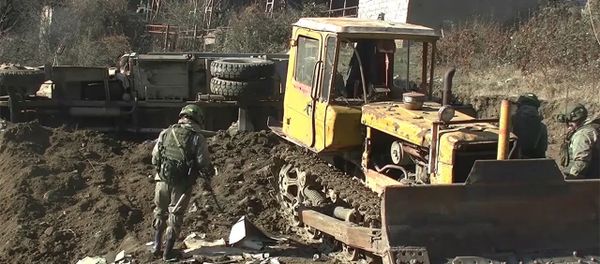 Разминирование местности и восстановление линий электропередач в Нагорном Карабахе - Sputnik Армения