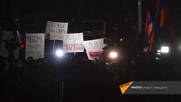 Акция протеста с требованием отставки премьер-министра (2 декабря 2020). Еревaн - Sputnik Արմենիա