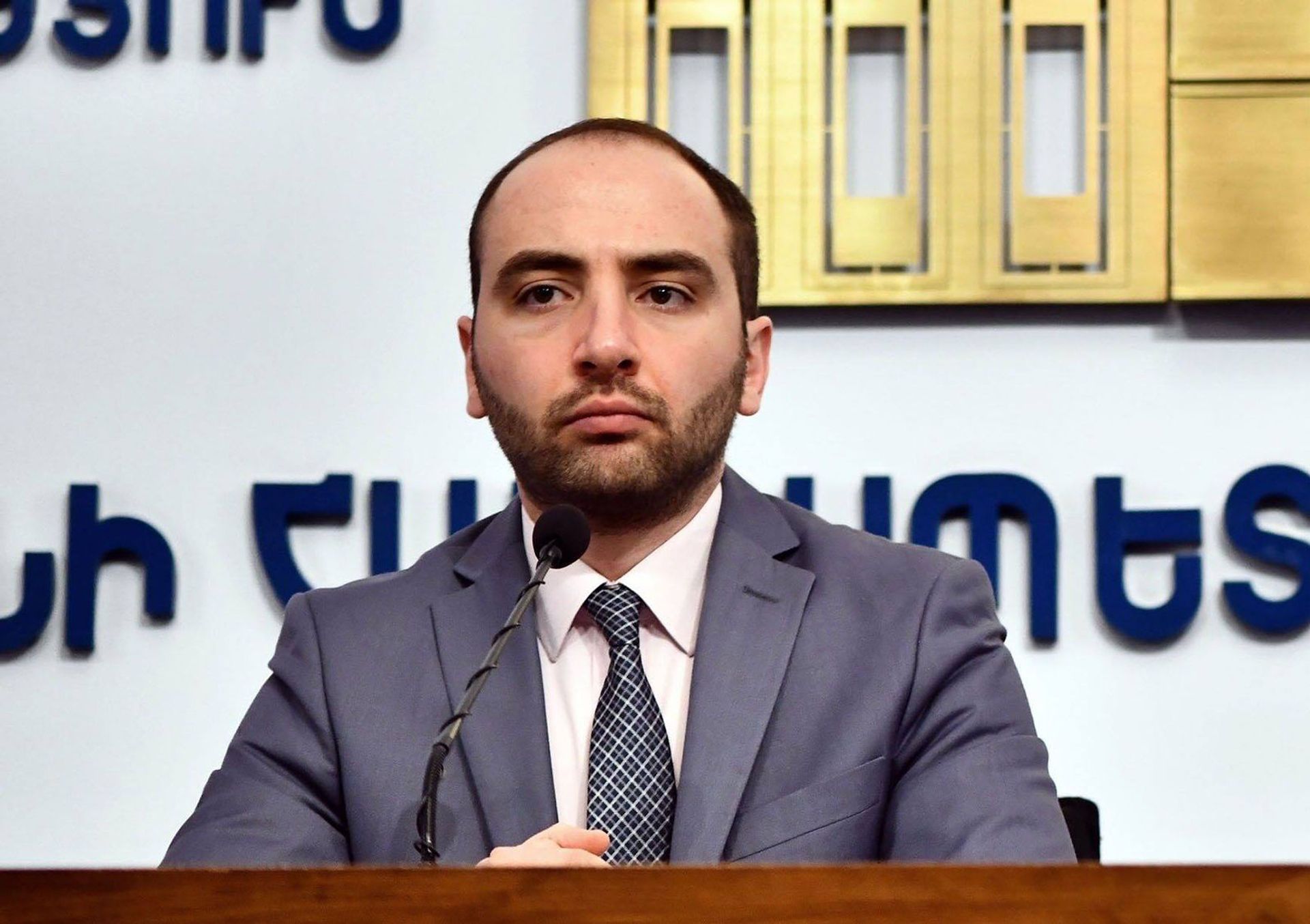 Пресс-секретарь вице-премьера Тиграна Авиняна Ваган Унанян  - Sputnik Արմենիա, 1920, 14.09.2021