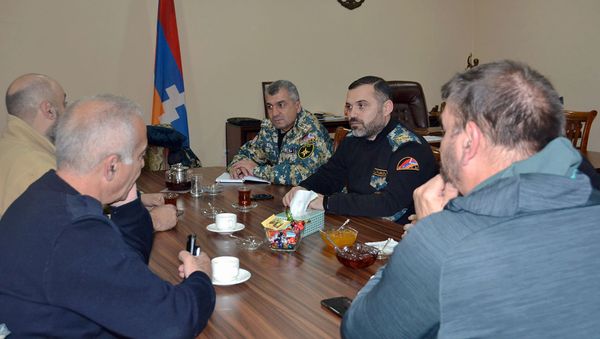 Директор ГСЧС Карабаха Карен Саркисян встретился с Жаном Луи Мессажером, Сильви Моретти и Микаелом Хачикяном (3 декабря 2020). Степанакерт - Sputnik Արմենիա