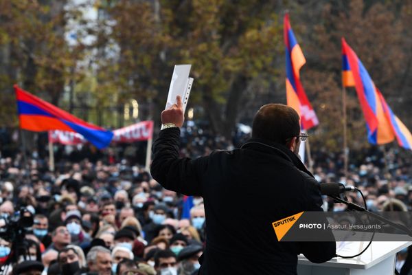 Митинг оппозиции с требованием отставки премьер-министра (5 декабря 2020). Еревaн - Sputnik Армения