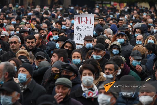 Митинг оппозиции с требованием отставки премьер-министра (5 декабря 2020). Еревaн - Sputnik Армения