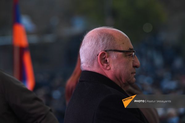 Митинг оппозиции с требованием отставки премьер-министра (5 декабря 2020). Еревaн - Sputnik Армения