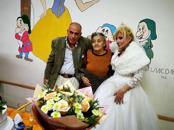 Сваха из Ванадзора, или Как хороший мужик Айказ женился на Рузан за неделю Сваха из Ванадзора, или Как хороший мужик Айказ женился на Рузан за неделю - Sputnik Армения