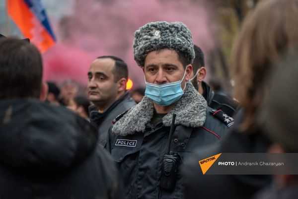 Митинг оппозиции с требованием отставки премьер-министра (5 декабря 2020). Еревaн - Sputnik Армения