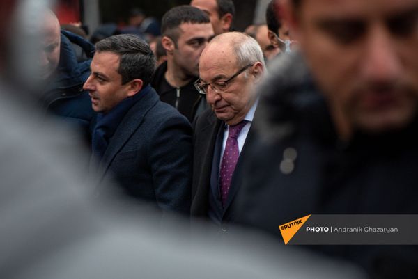 Митинг оппозиции с требованием отставки премьер-министра (5 декабря 2020). Еревaн - Sputnik Армения