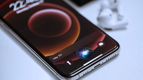 Siri научилась озвучивать сообщения Telegram - Sputnik Армения