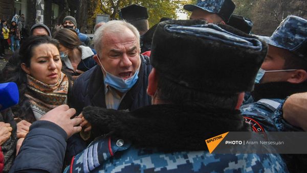 Активисты перекрыли движение центральных улиц столицы (8 декабря 2020). Еревaн - Sputnik Армения