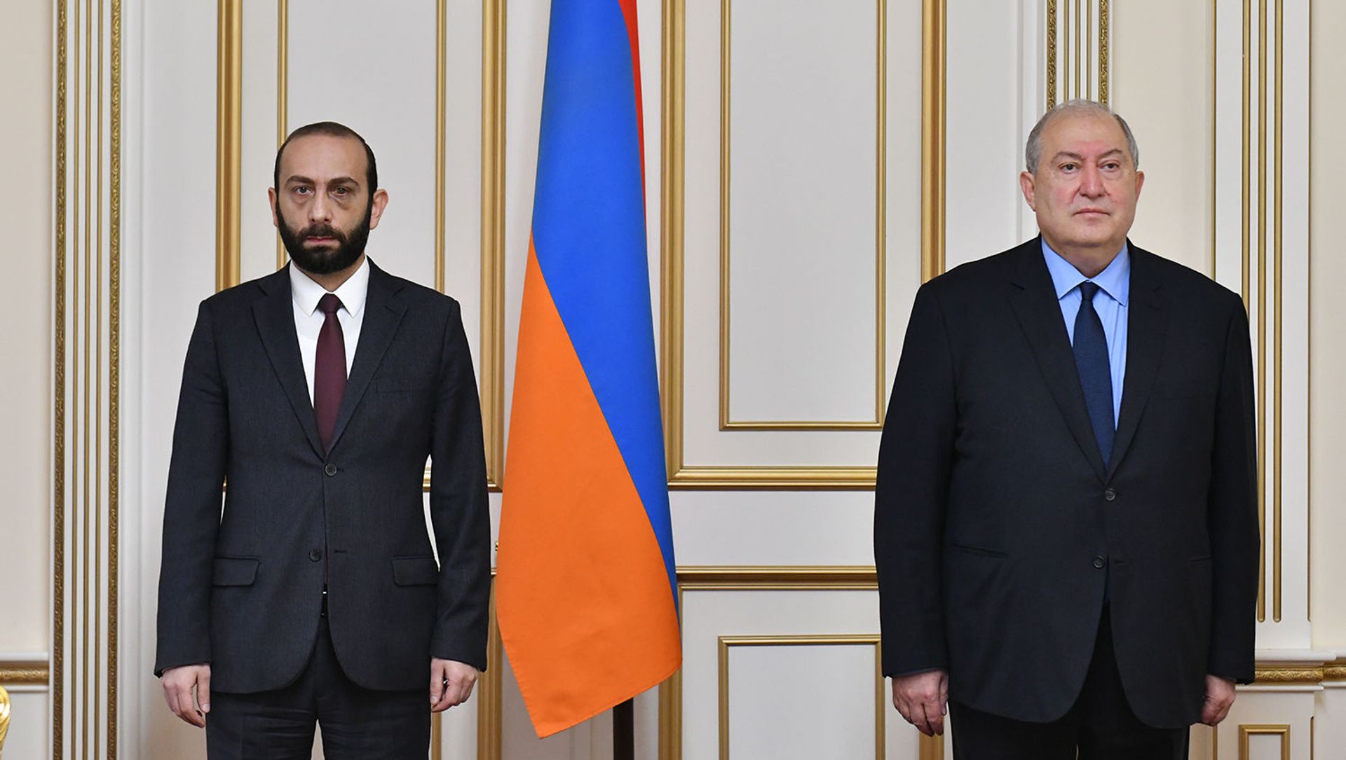 Президент Армен Саркисян со спикером Парламента Араратом Мирзояном Президент Армен Саркисян со спикером Парламента Араратом Мирзояном - Sputnik Армения, 1920, 26.02.2021