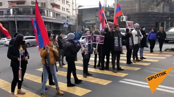 Երևանում ընթանում է «Արժանապատվության երթը»՝ Նիկոլ Փաշինյանի հրաժարականի պահանջով - Sputnik Արմենիա