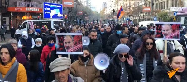 Армянская оппозиция организовала 11 декабря так называемый “Марш достоинства Армянская оппозиция организовала 11 декабря так называемый “Марш достоинства - Sputnik Армения