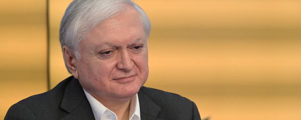 Эдвард Налбандян во время круглого стола по теме урегулирования конфликта в НКР (11 декабря 2020). Москвa - Sputnik Արմենիա