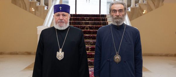 Католикос Гарегин Второй встретился с предводителем Арцахской епархии ААЦ, архиепископом Паргевом Мартиросяном (12 декабря 2020). Эчмиадзин - Sputnik Армения
